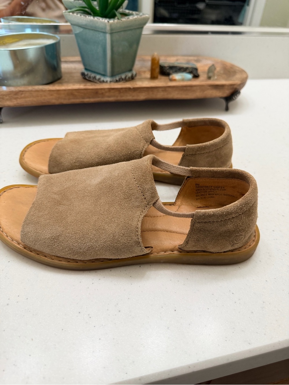 Born Cove Modern Sandals 8M Taupe Beige Leather Boho Comfort EUC - Picture 5 of 10